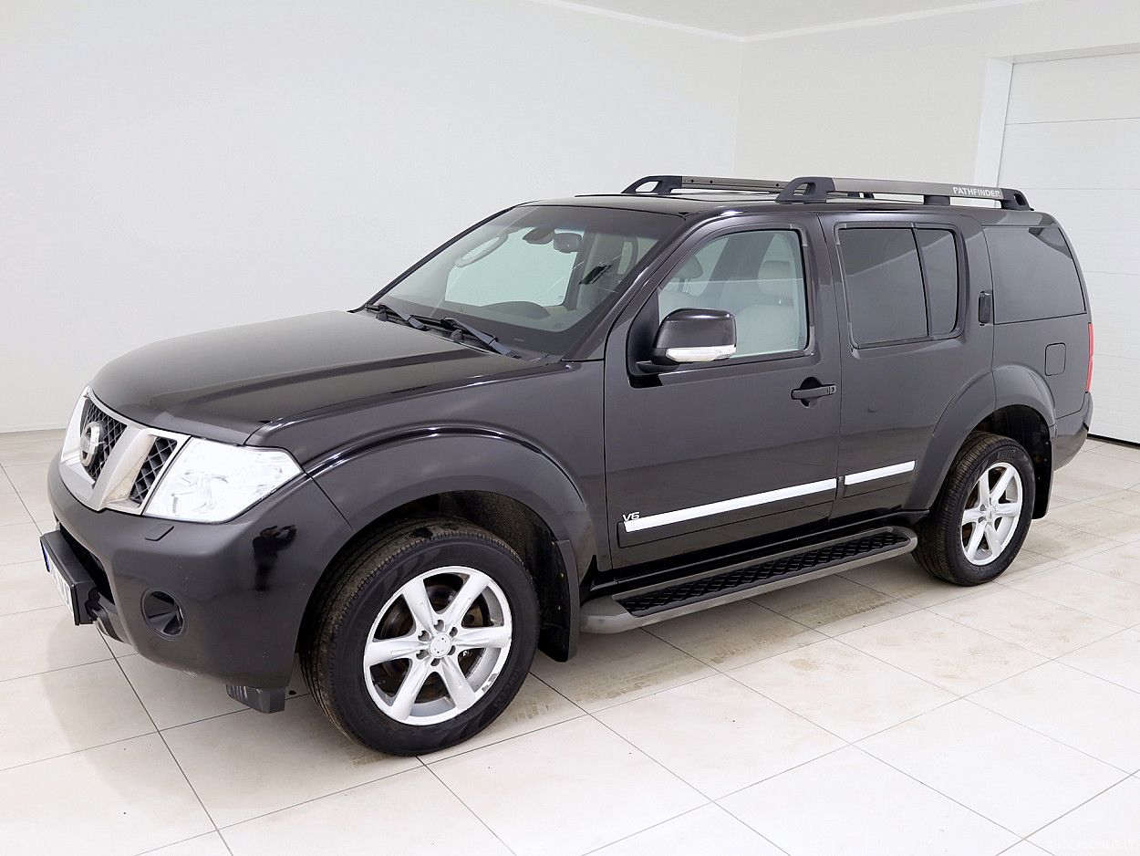 Nissan Pathfinder | 1