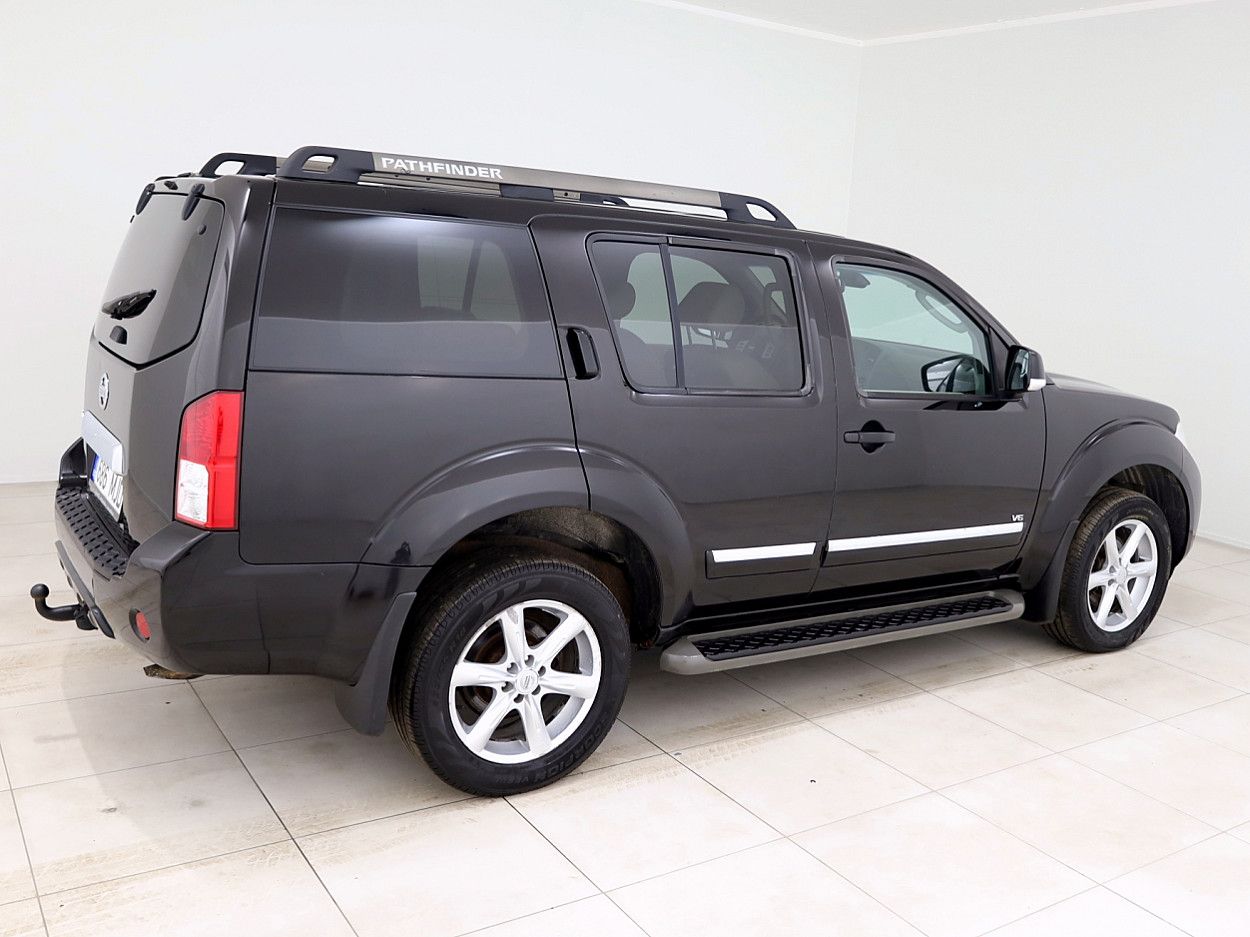 Nissan Pathfinder | 2