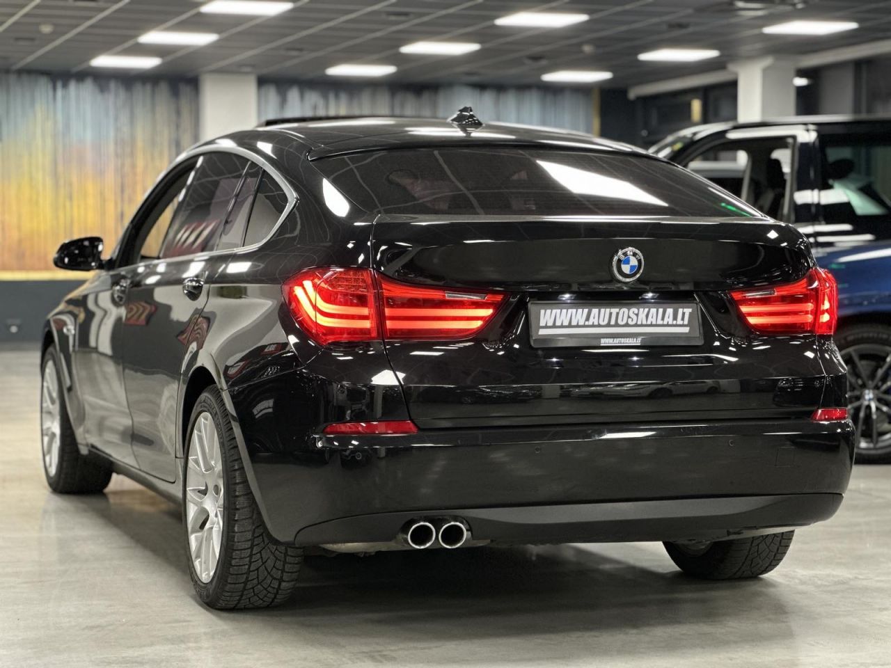 BMW 530 | 7