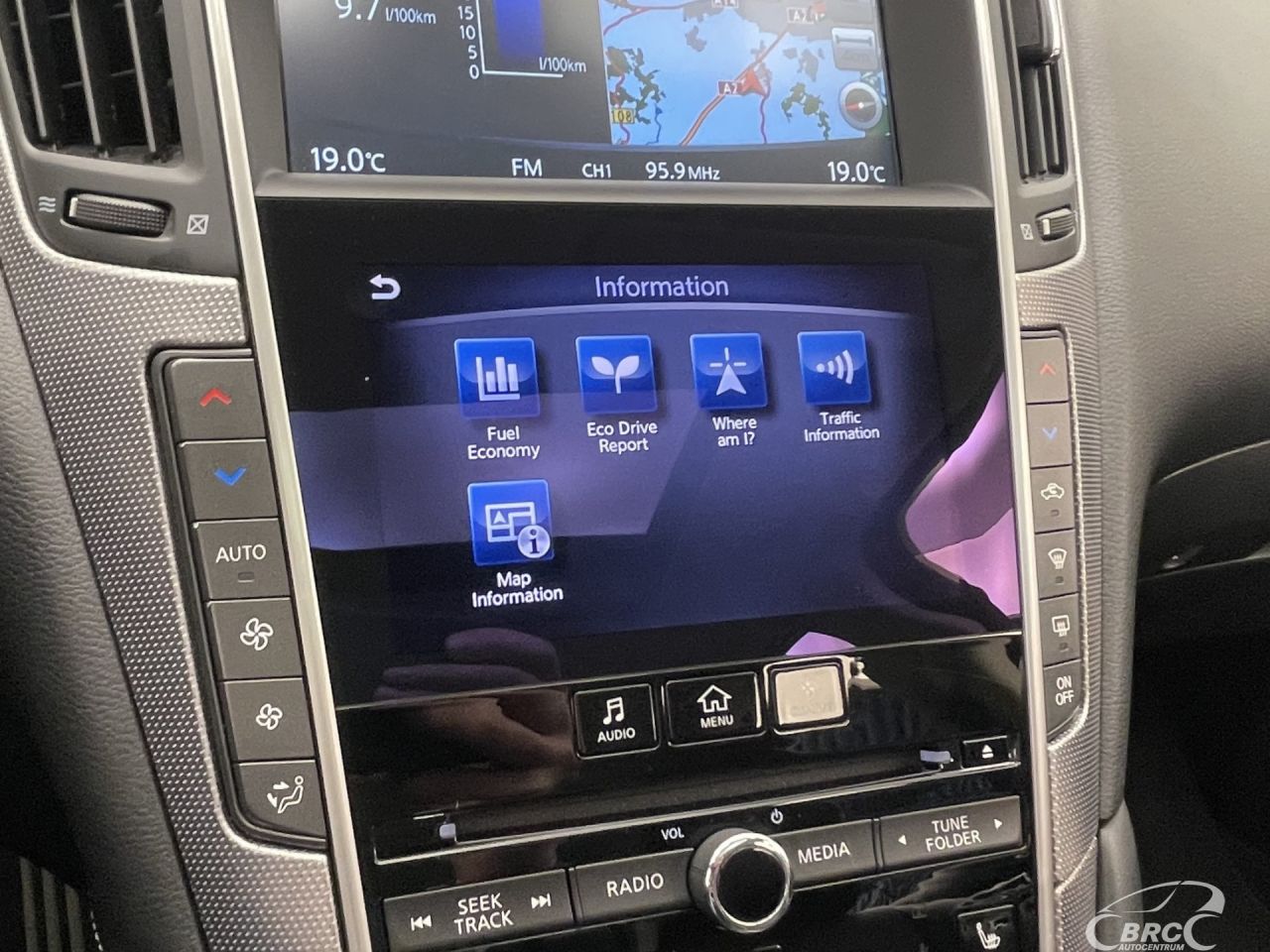 Infiniti Q50 | 32