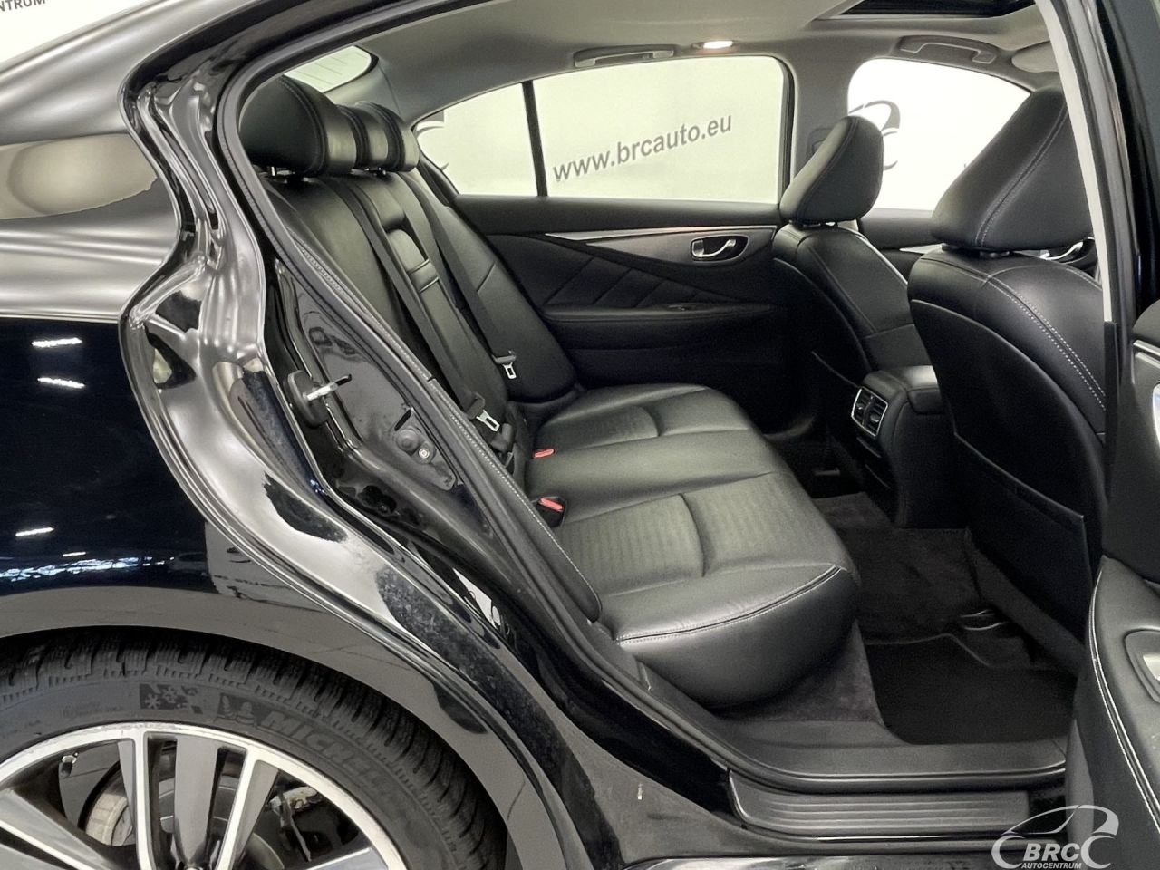 Infiniti Q50 | 9