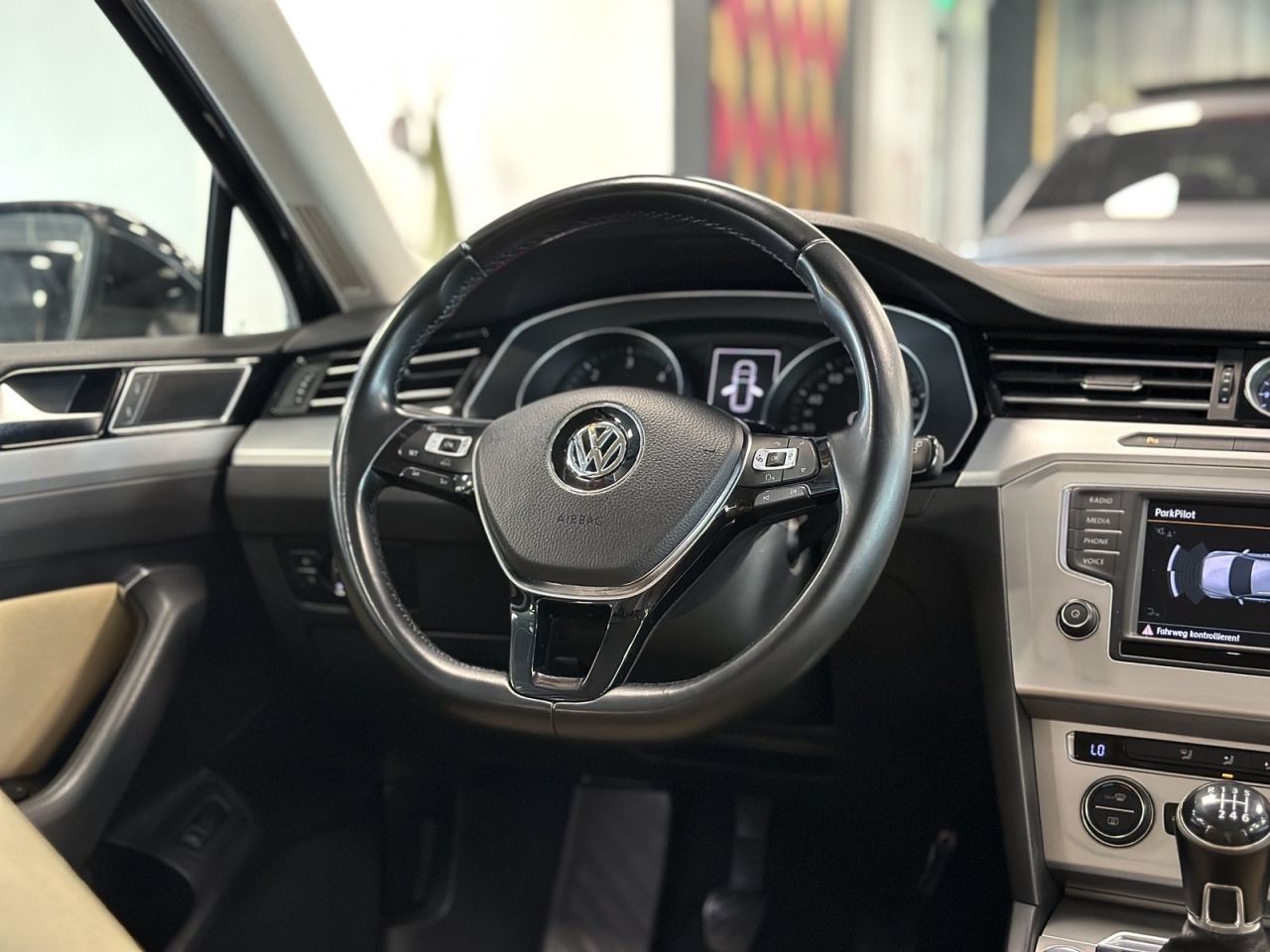 Volkswagen Passat | 23