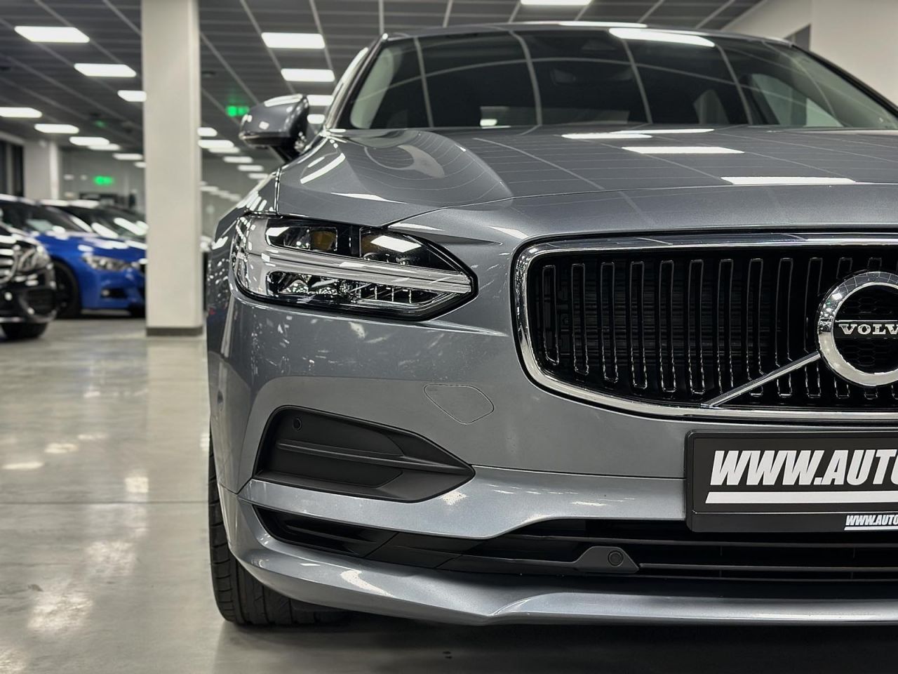 Volvo S90 | 4