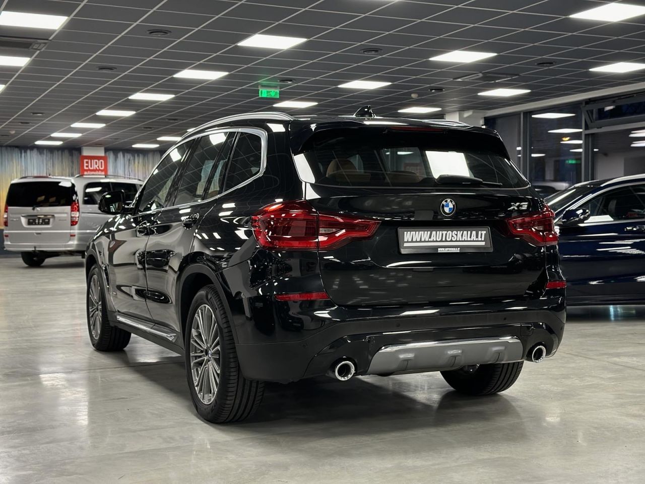 BMW X3 | 8