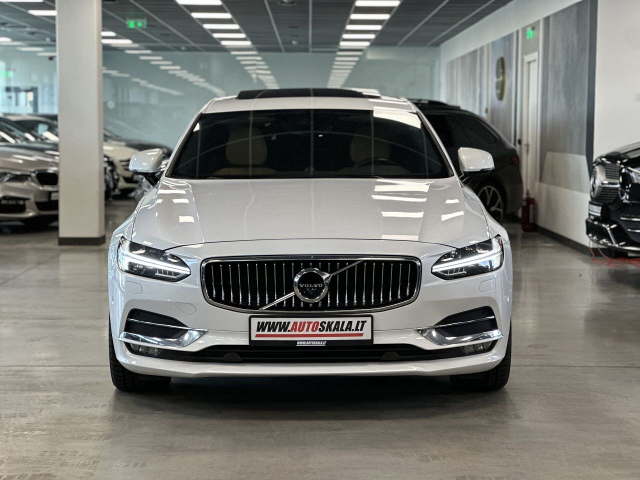 Volvo S90 | 1