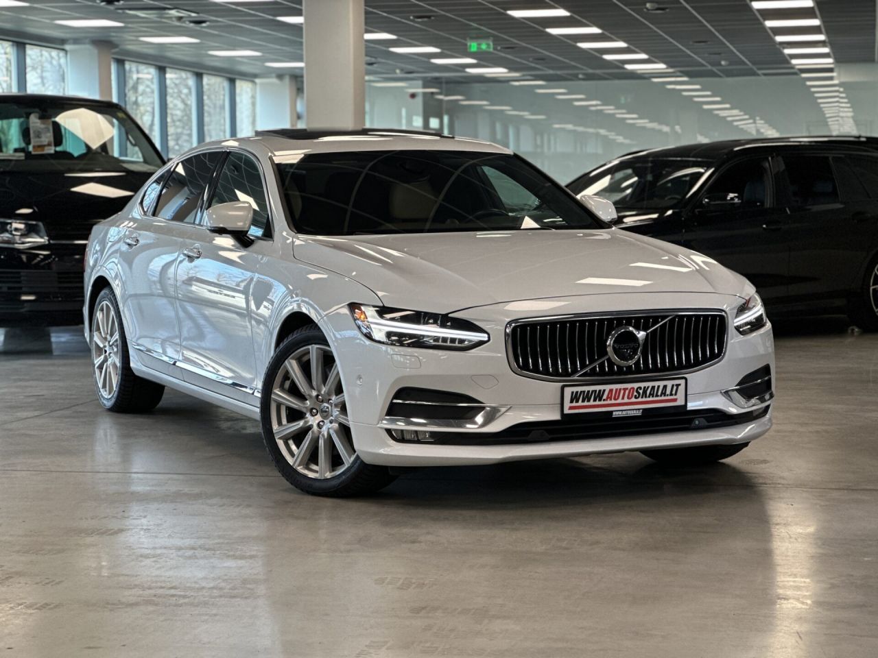 Volvo S90 | 26