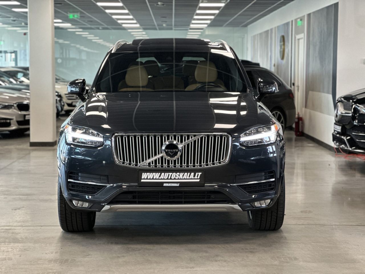 Volvo XC90 | 1