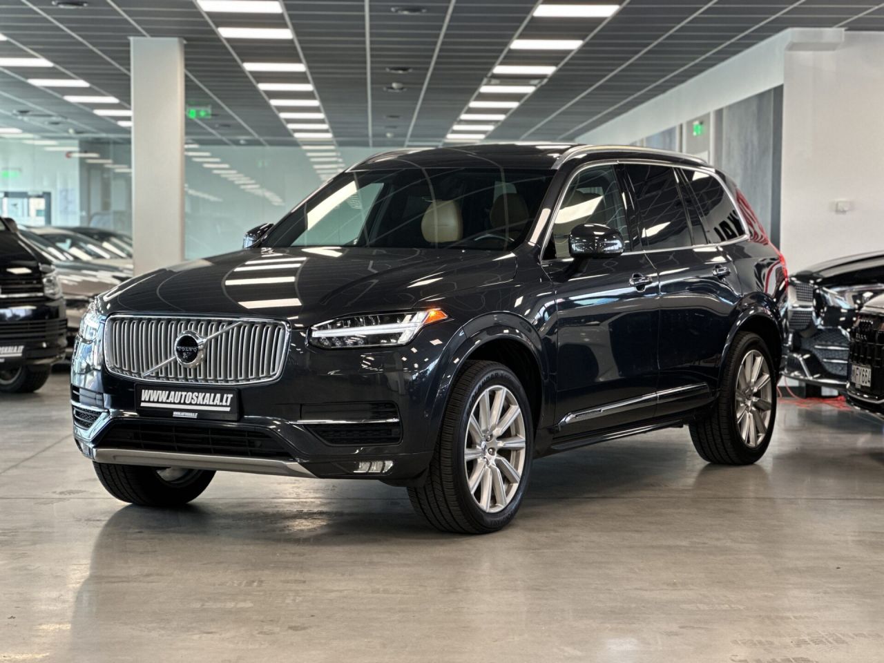 Volvo XC90 | 6