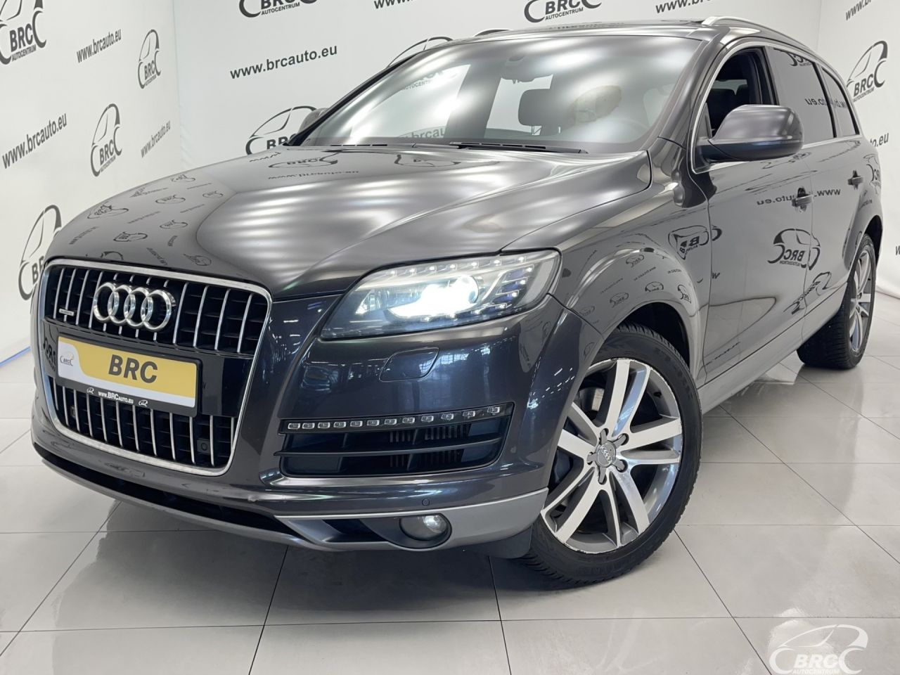 Audi Q7 | 50