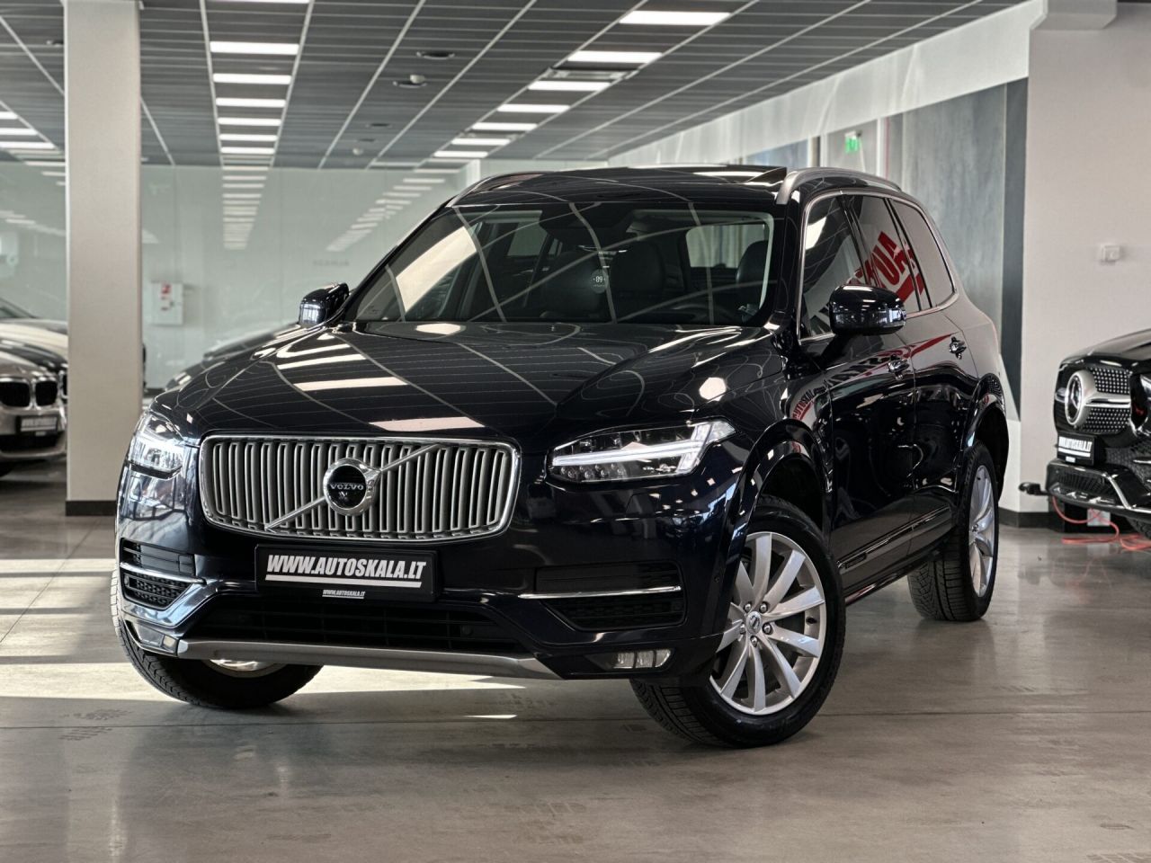 Volvo XC90 | 13