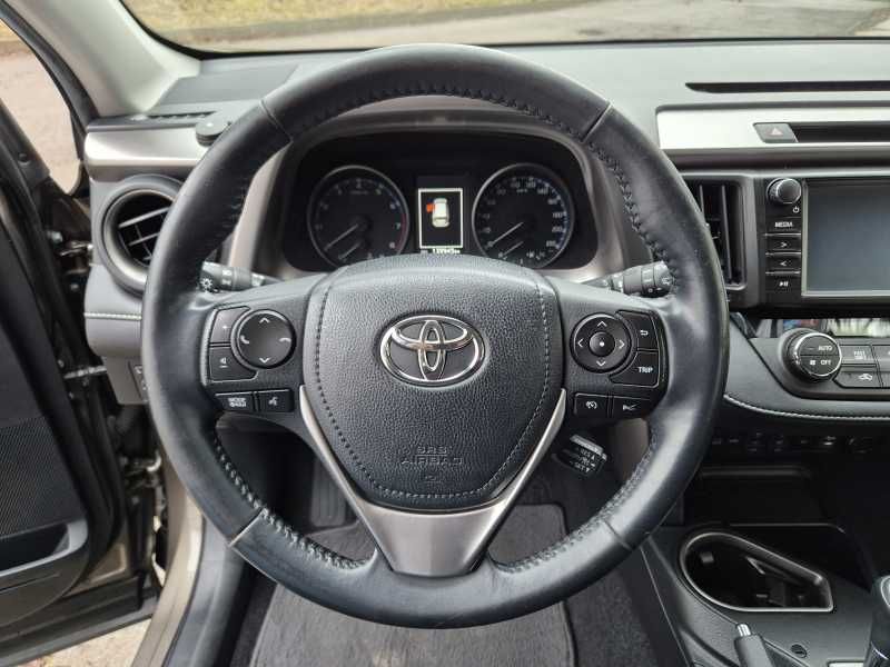 Toyota RAV4 | 9