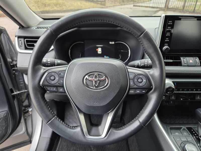 Toyota RAV4 | 9