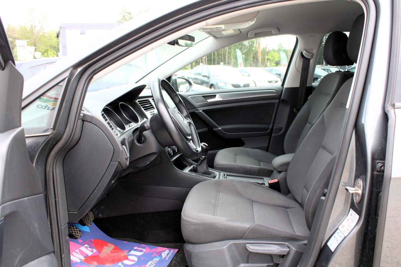 Volkswagen Golf | 5