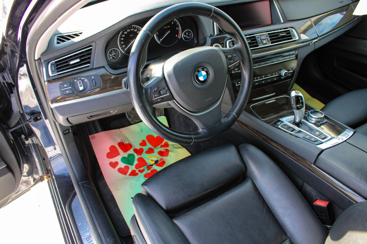 BMW 740 | 5