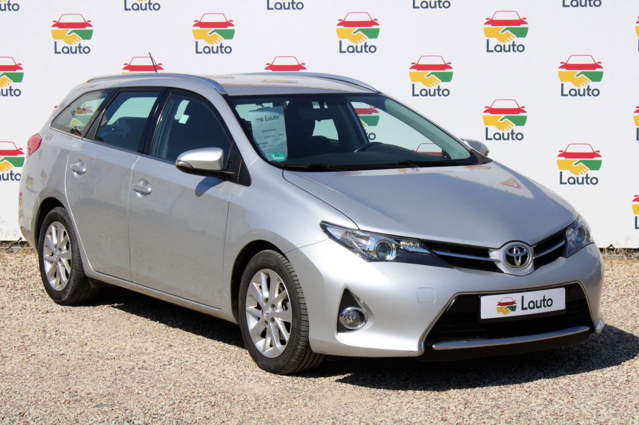 Toyota Auris | 1