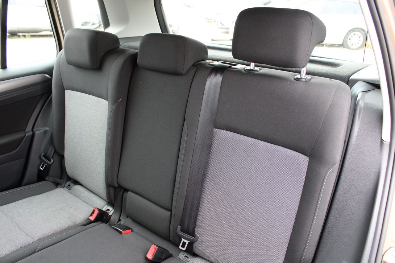 Volkswagen Golf | 9