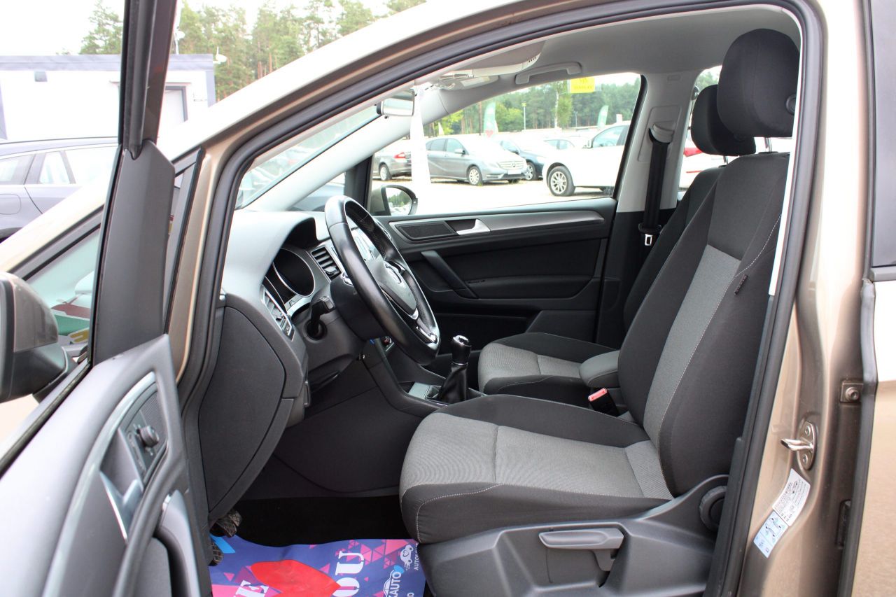 Volkswagen Golf | 5