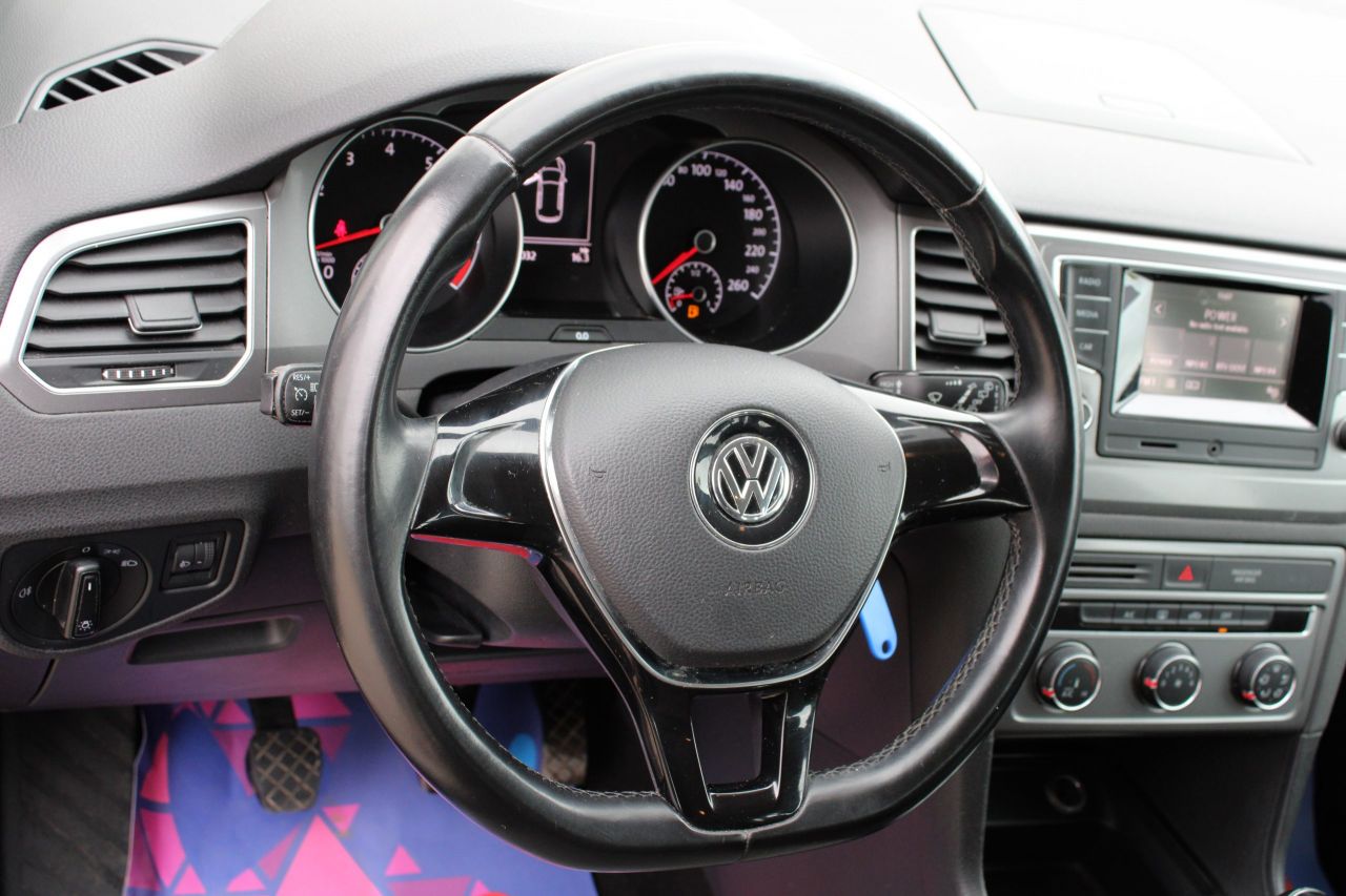 Volkswagen Golf | 6