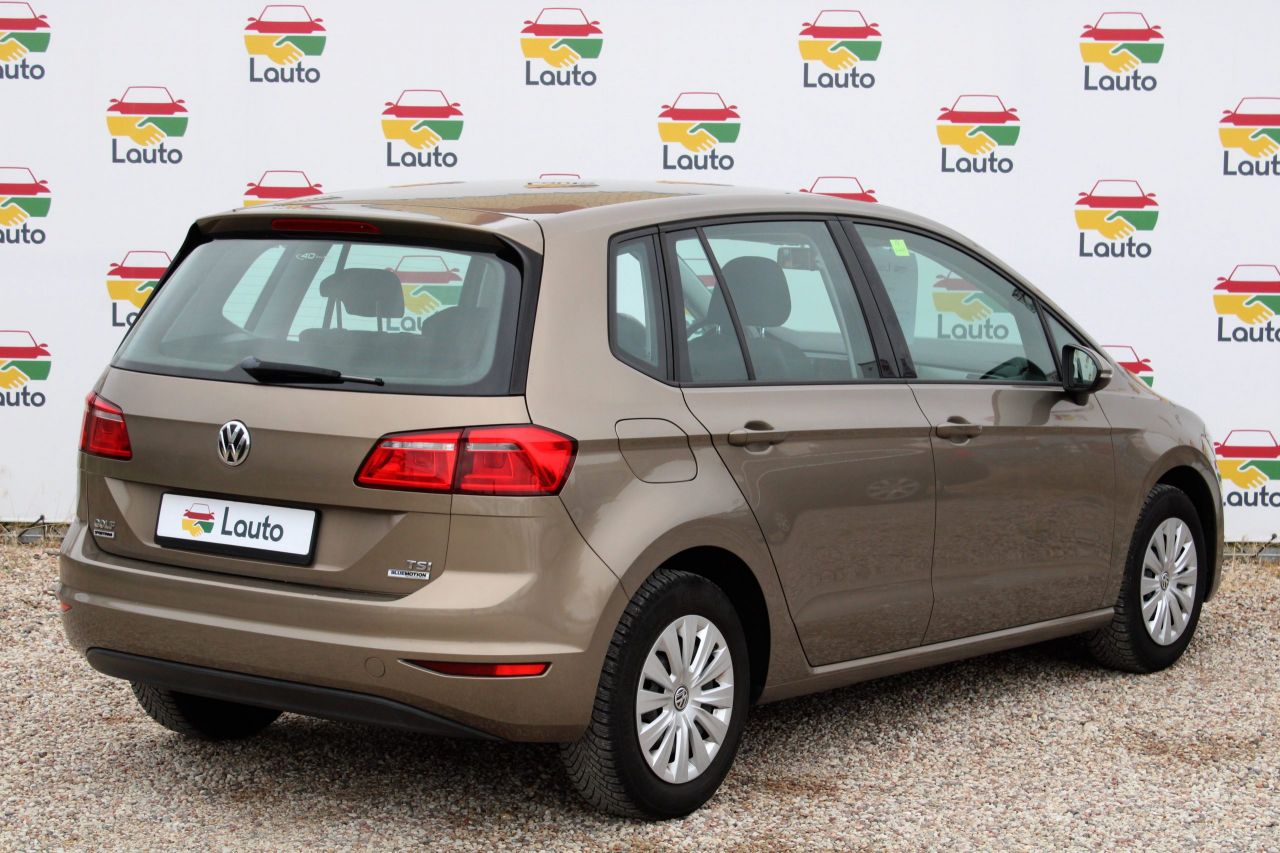 Volkswagen Golf | 3