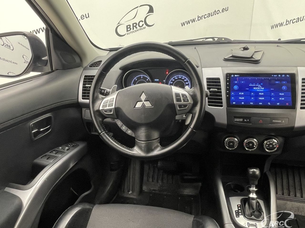 Mitsubishi Outlander | 12