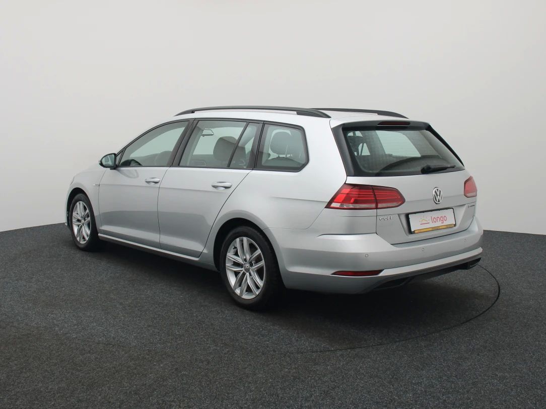 Volkswagen Golf | 5