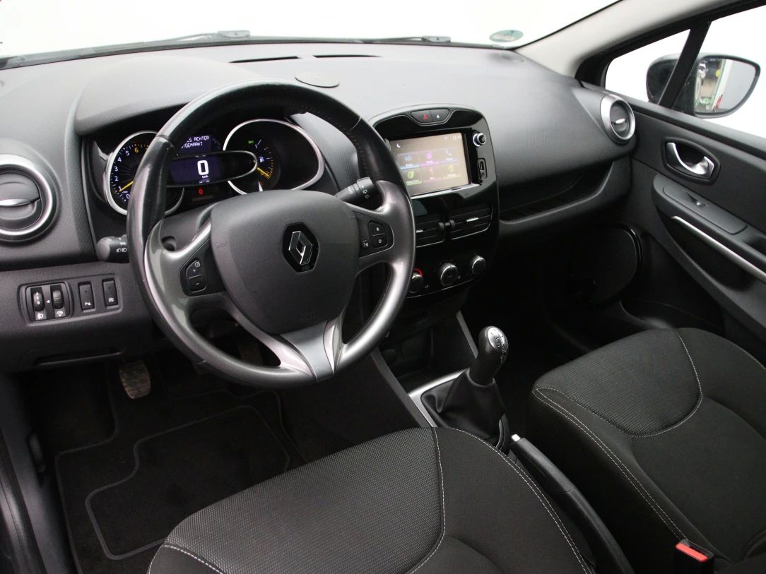 Renault Clio | 15