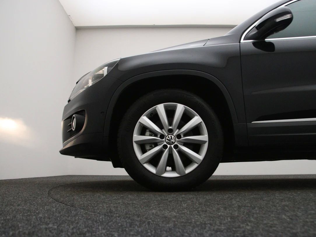 Volkswagen Tiguan | 25