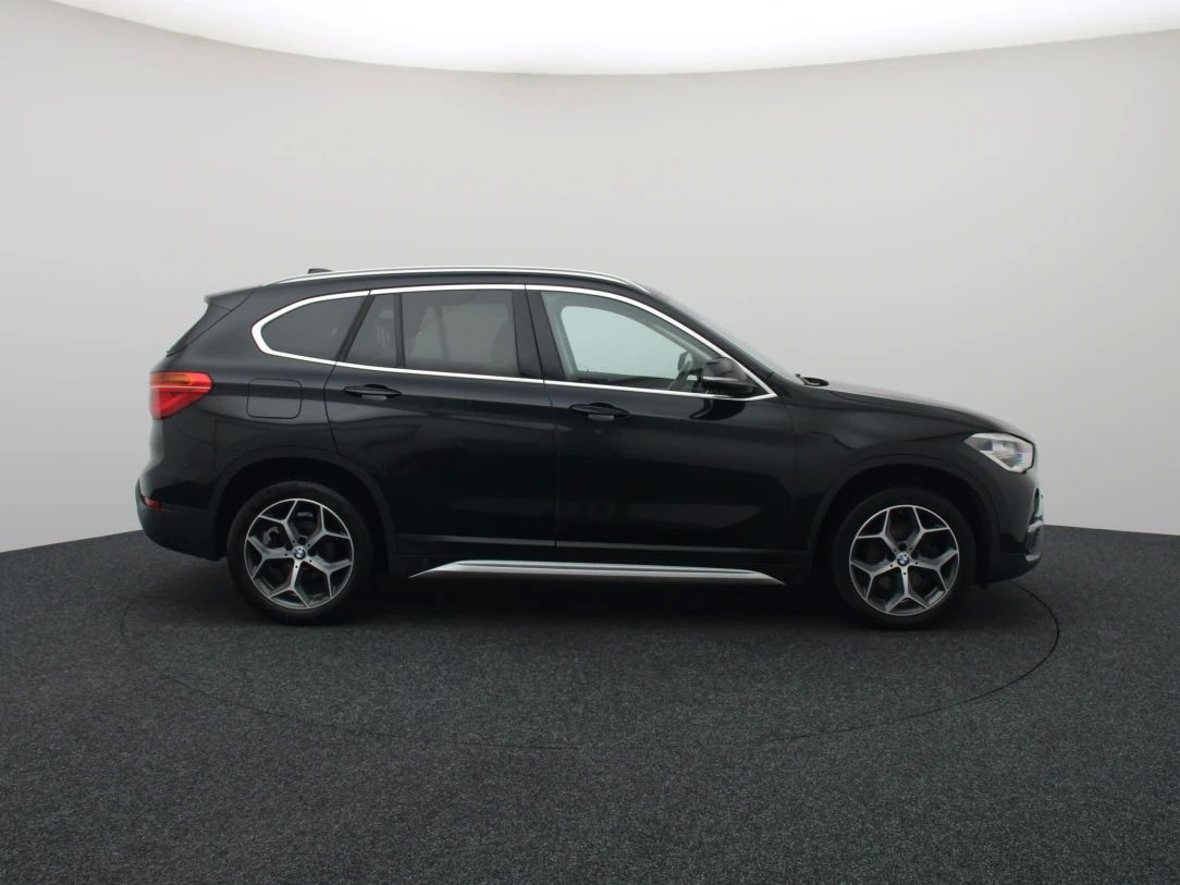 BMW X1 | 8