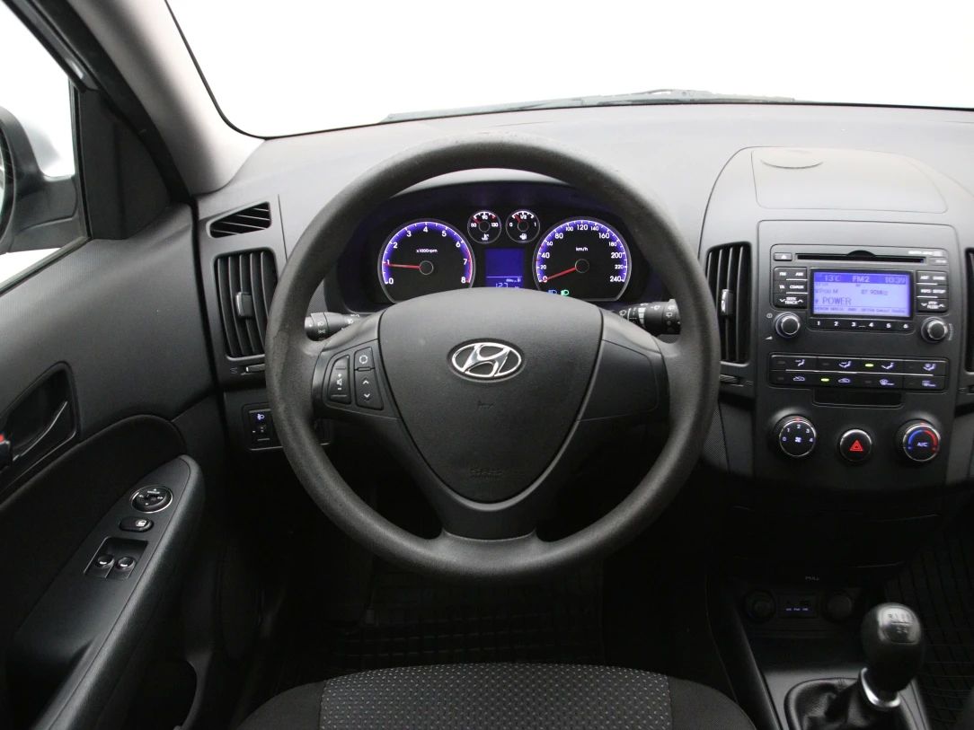 Hyundai i30 | 16