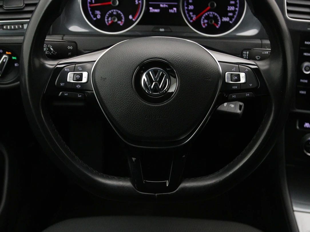 Volkswagen Golf | 17