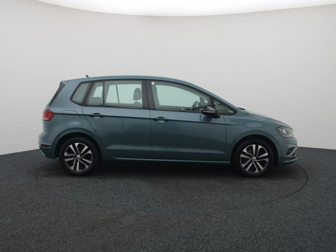 Volkswagen Golf | 8