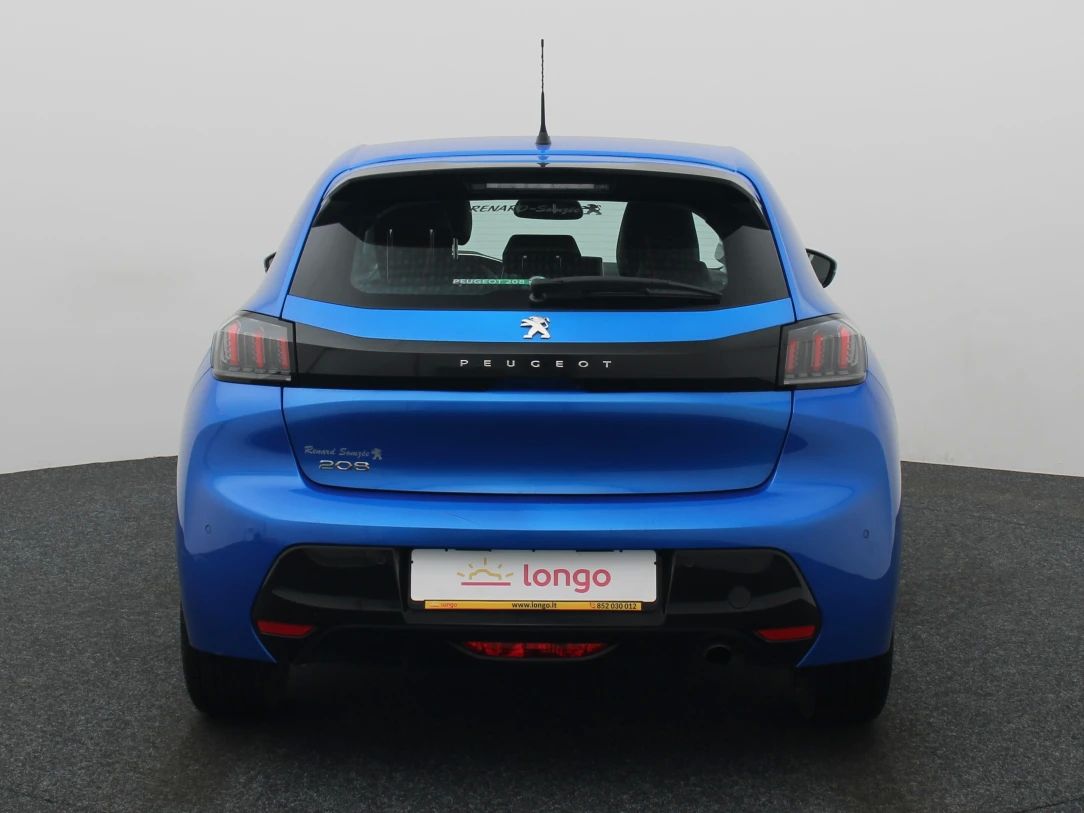 Peugeot 208 | 4