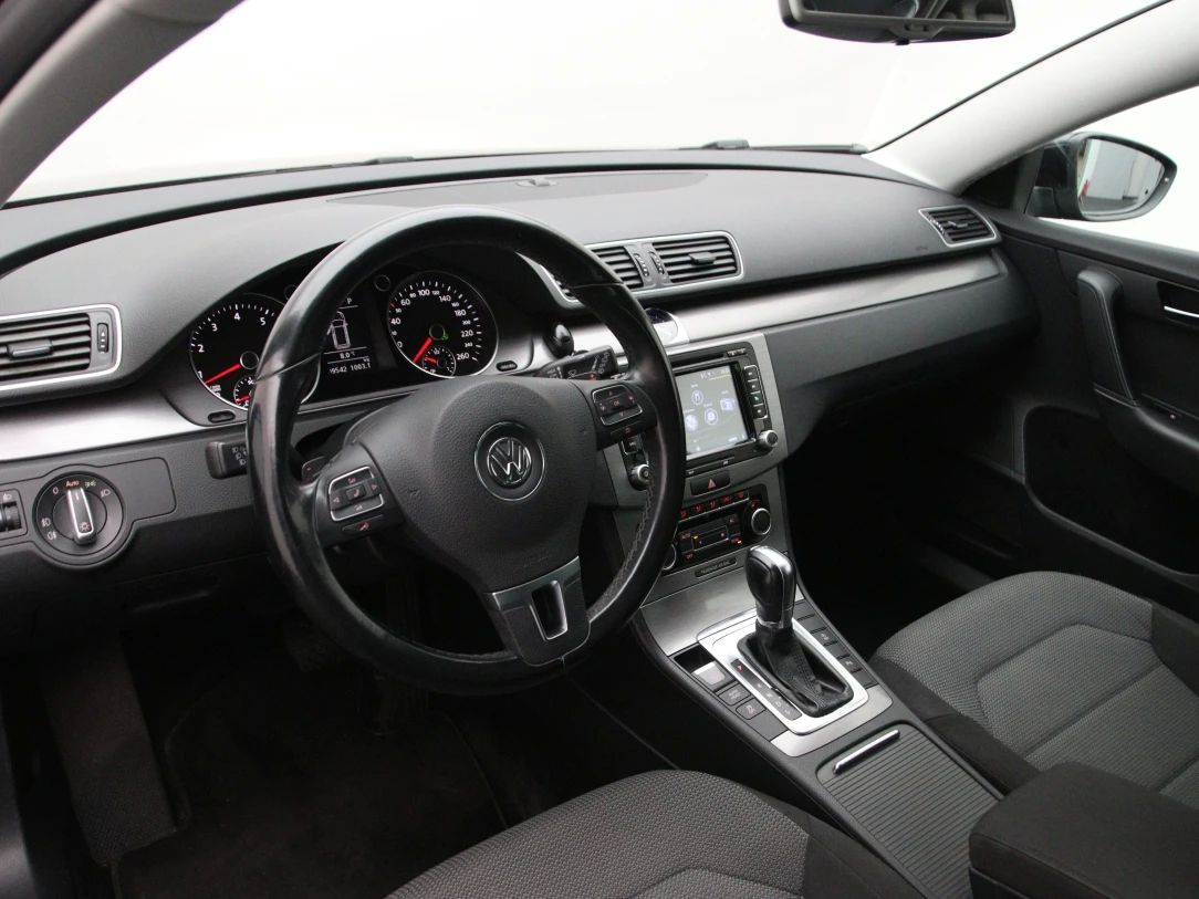 Volkswagen Passat | 15