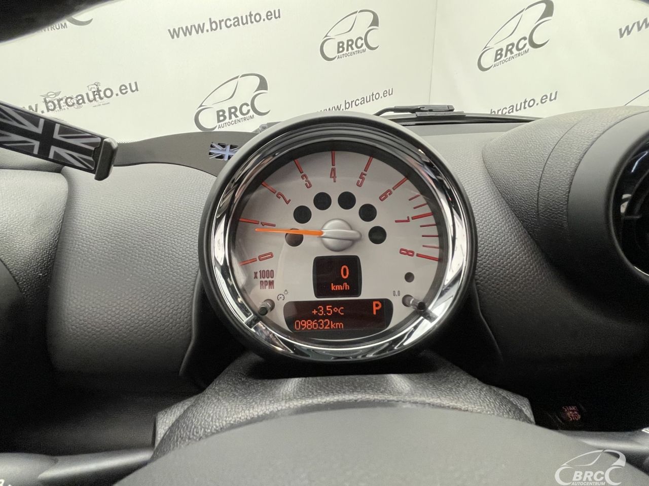 Mini Paceman | 24