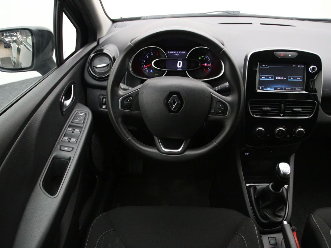 Renault Clio | 16