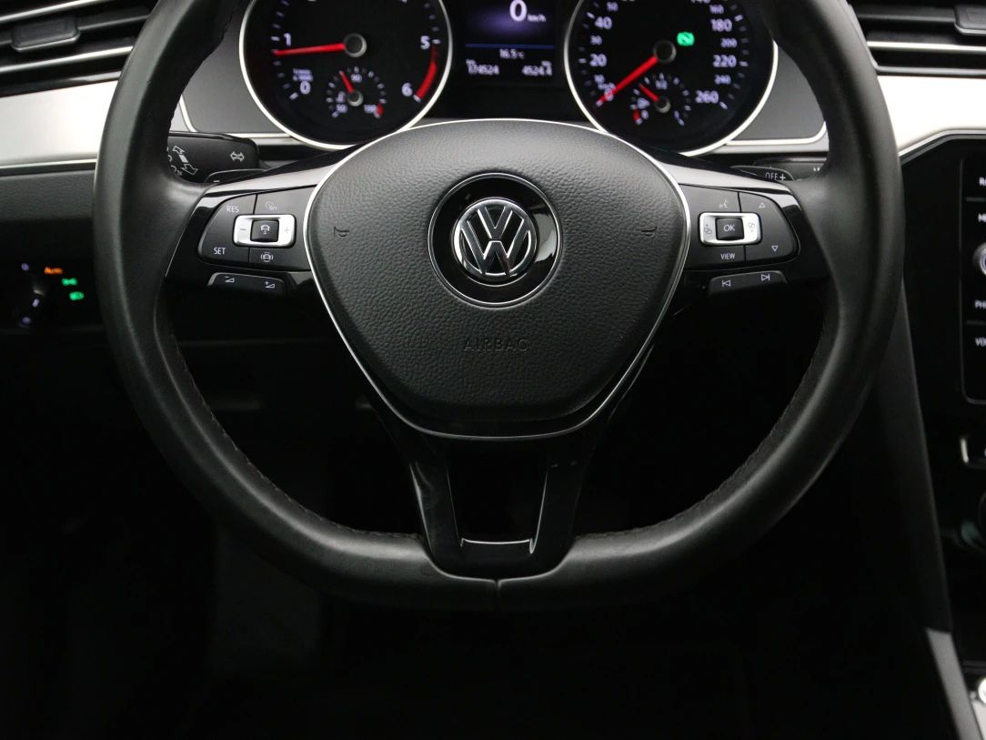 Volkswagen Passat | 15