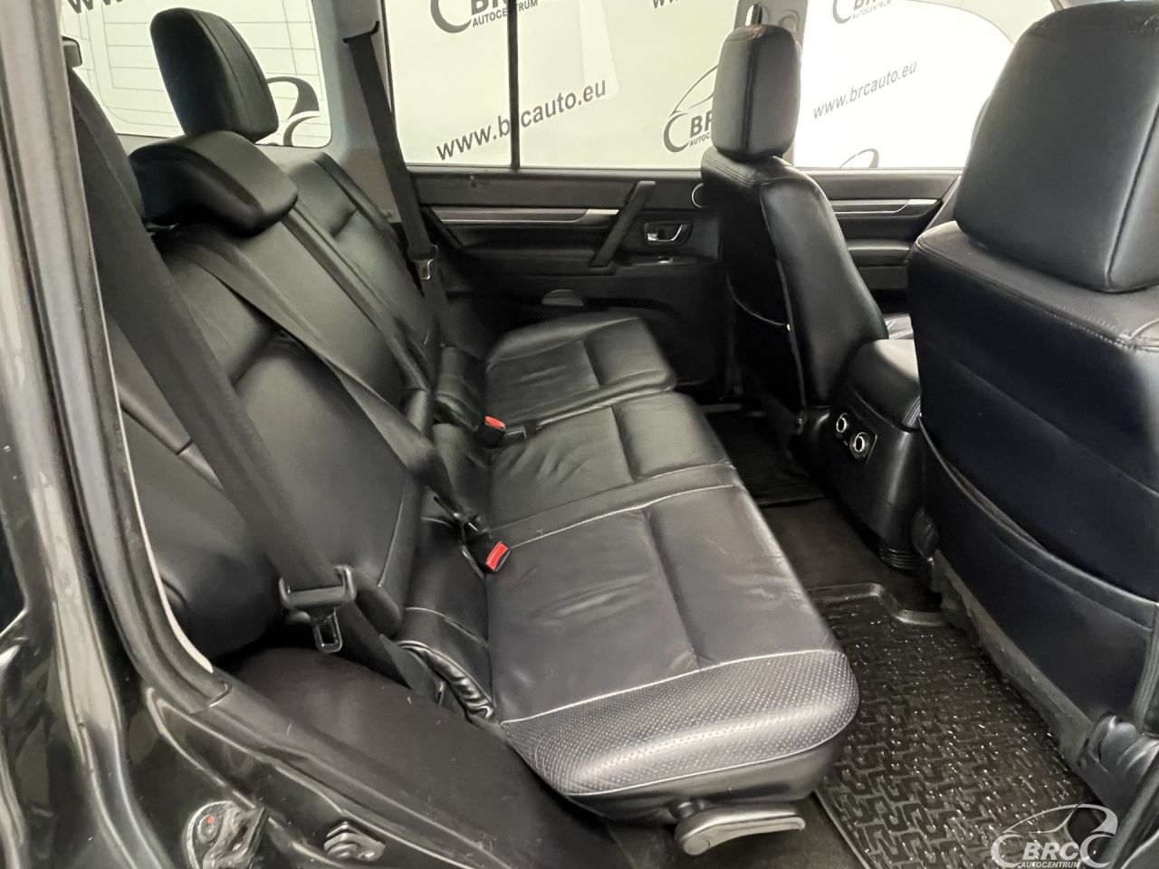 Mitsubishi Pajero | 7