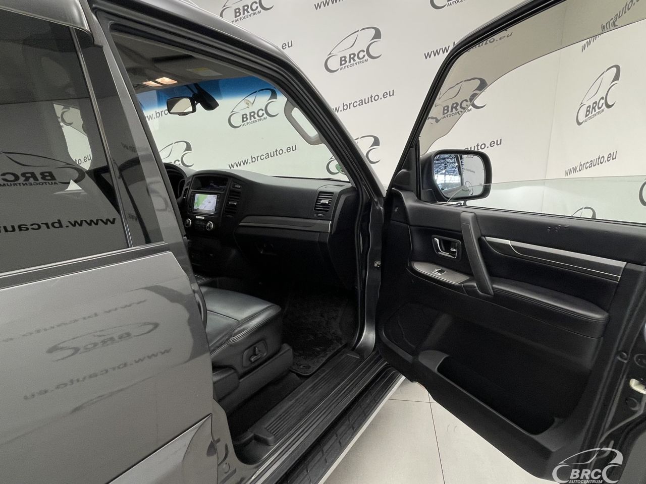 Mitsubishi Pajero | 5
