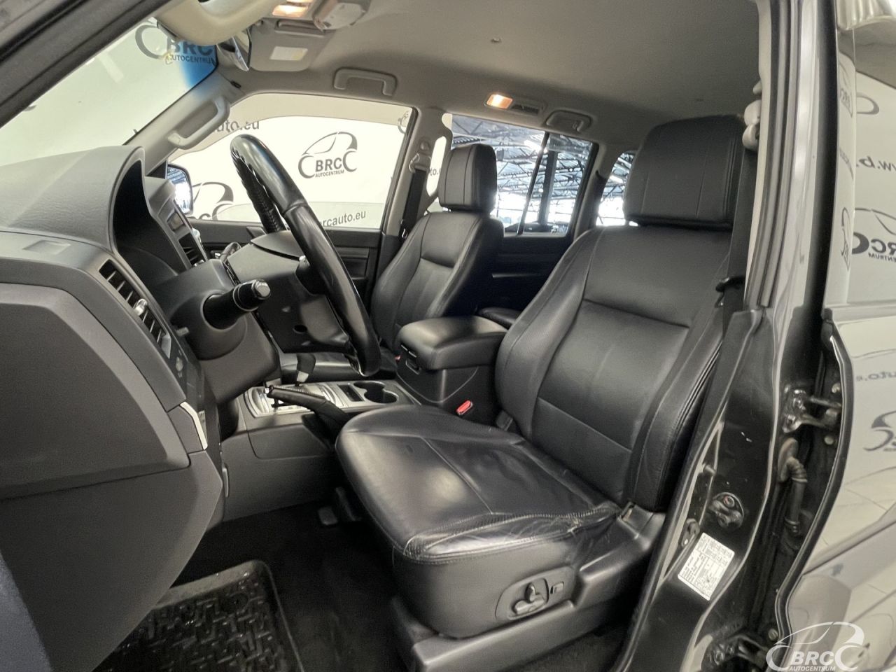 Mitsubishi Pajero | 18