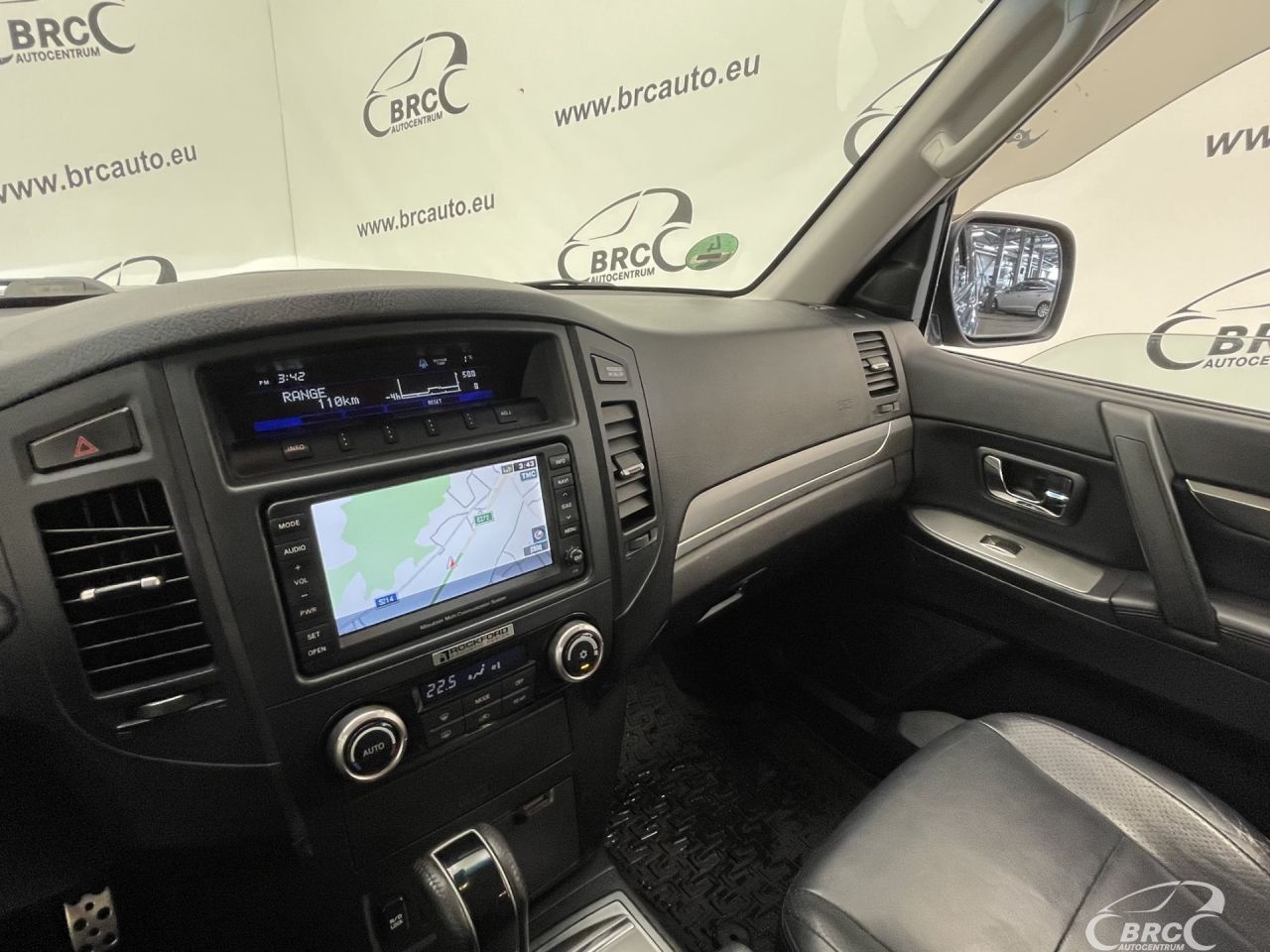 Mitsubishi Pajero | 22