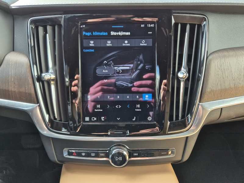 Volvo V90 | 12
