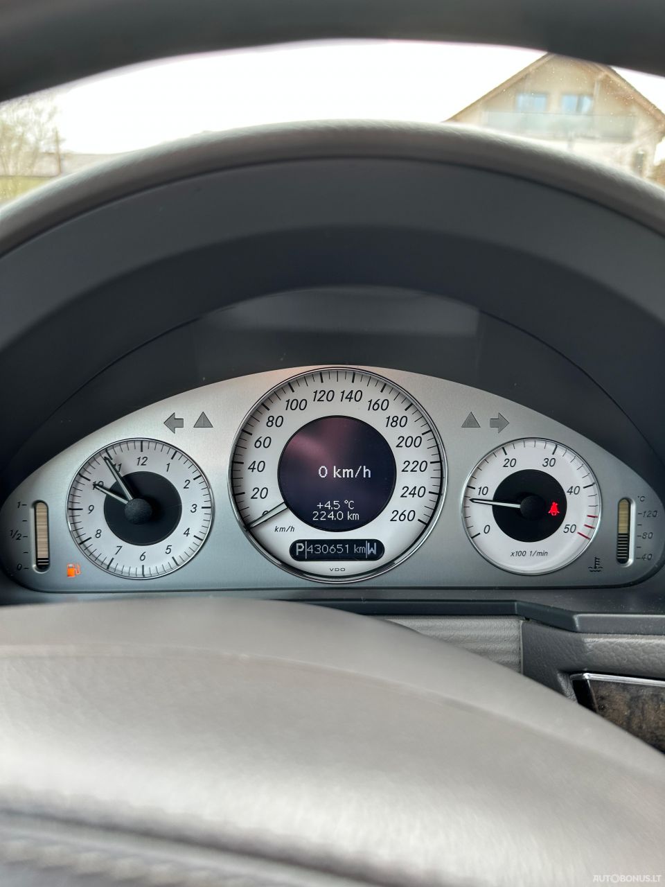 Mercedes-Benz E220 | 9