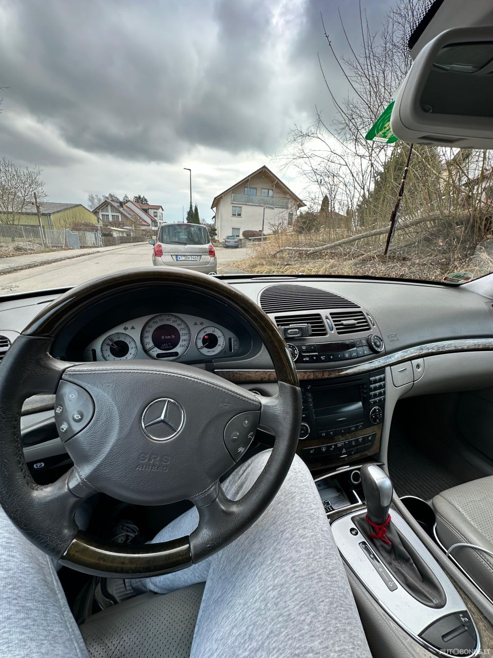 Mercedes-Benz E220 | 6