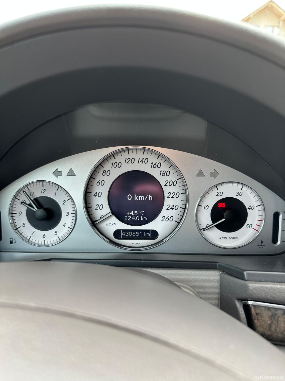 Mercedes-Benz E220 | 8