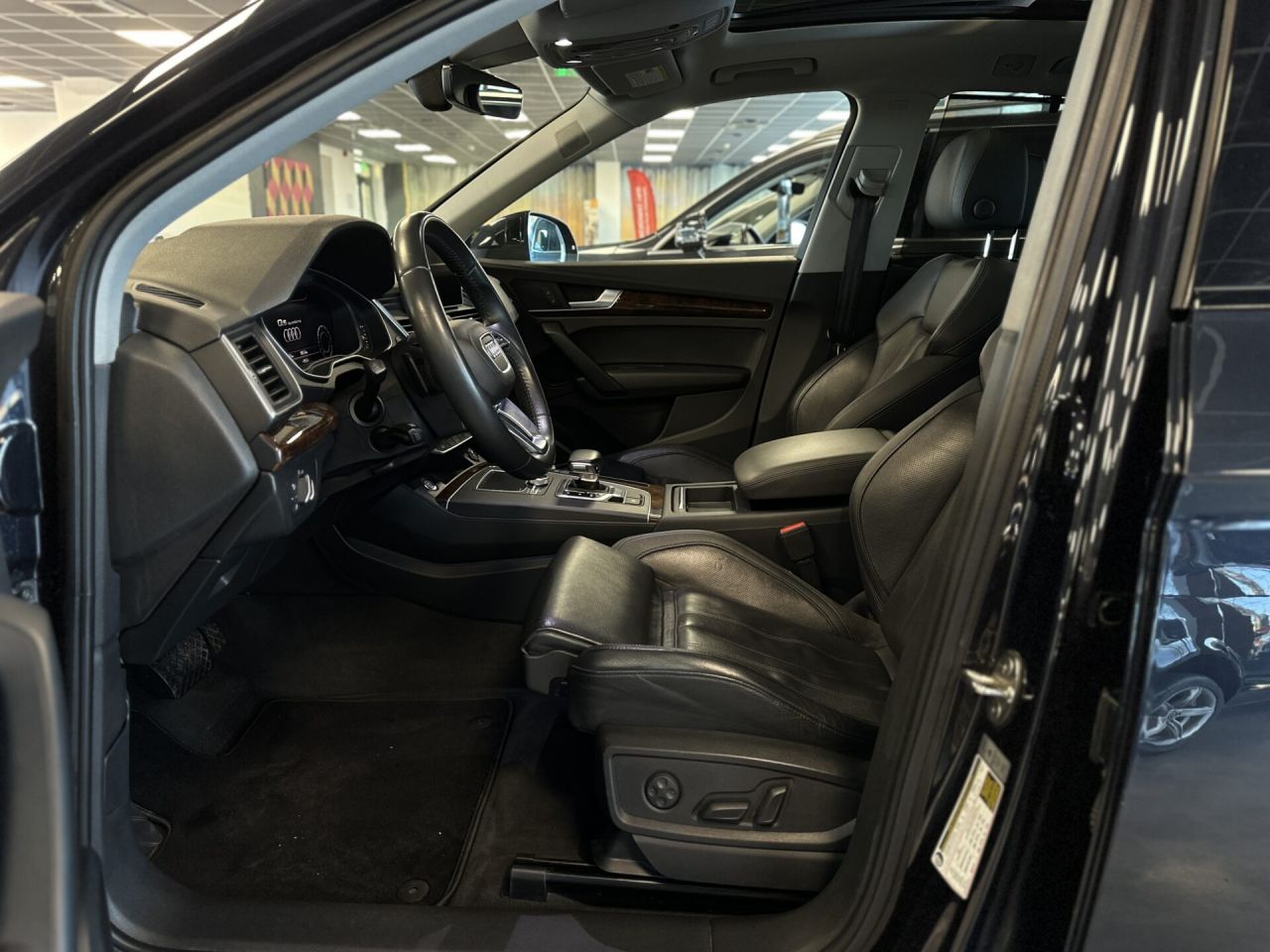 Audi Q5 | 10