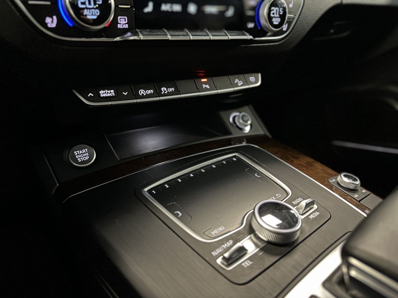 Audi Q5 | 8
