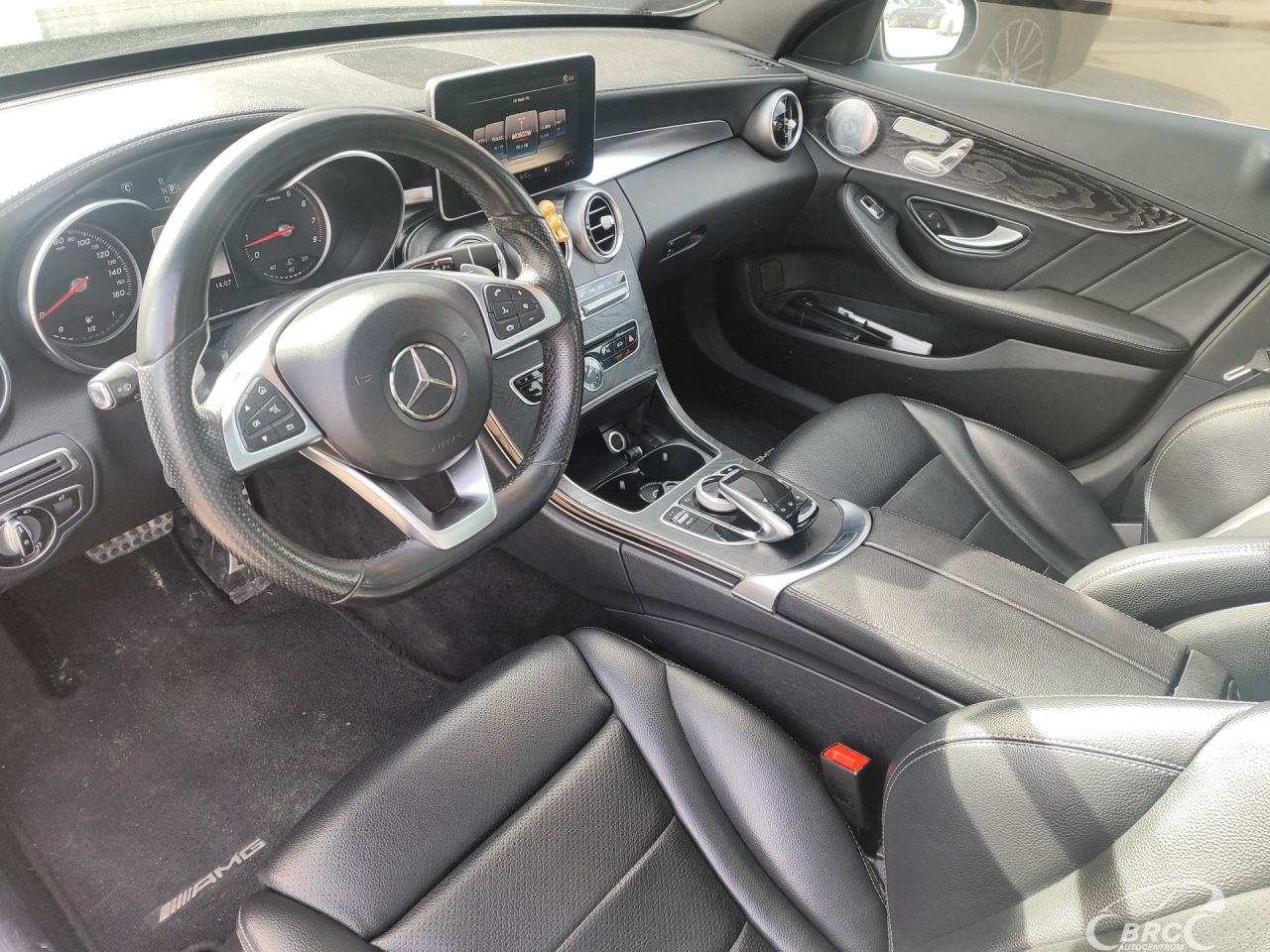Mercedes-Benz C300 | 17