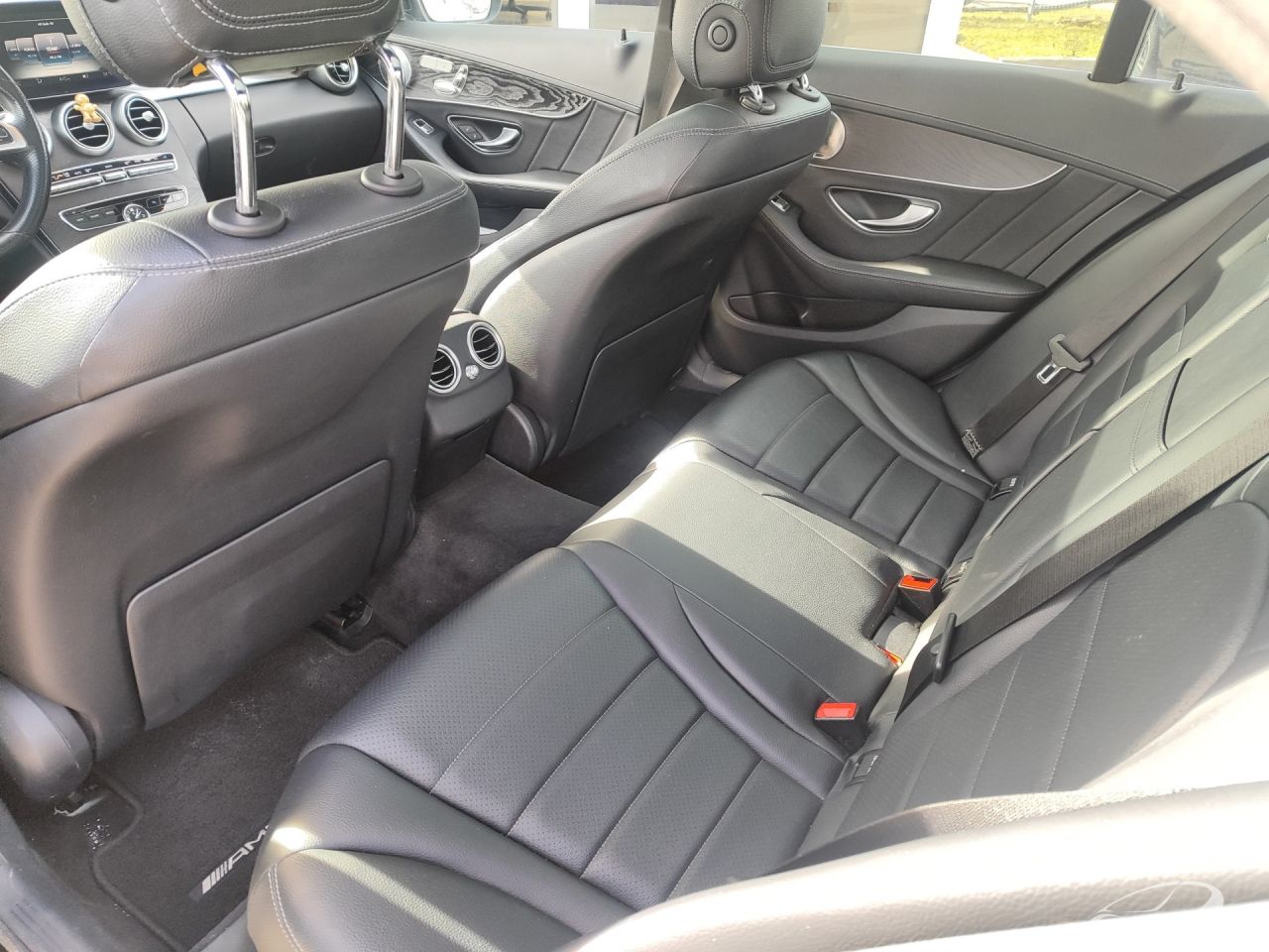 Mercedes-Benz C300 | 11