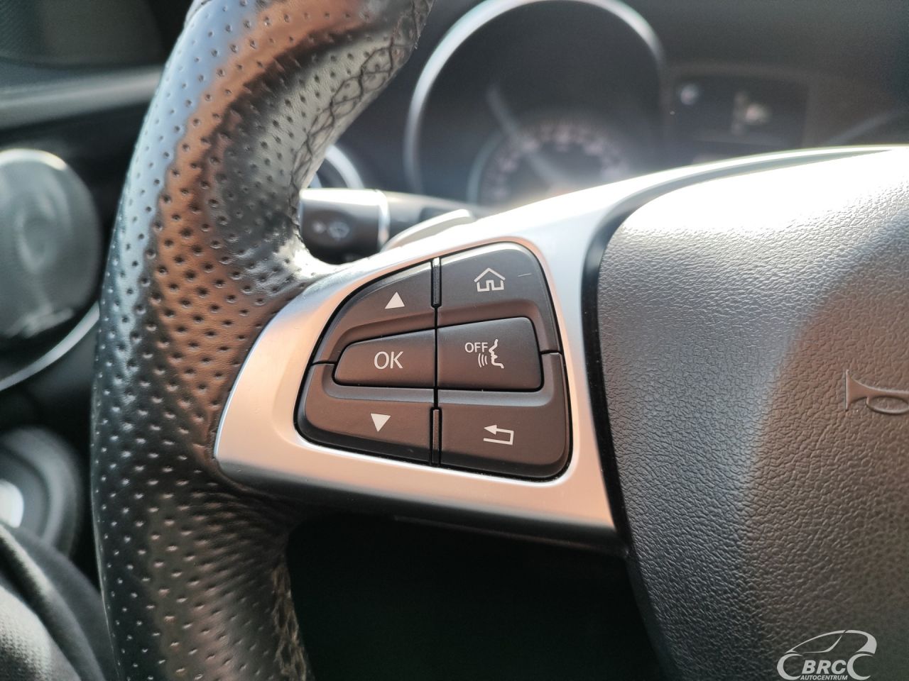 Mercedes-Benz C300 | 19