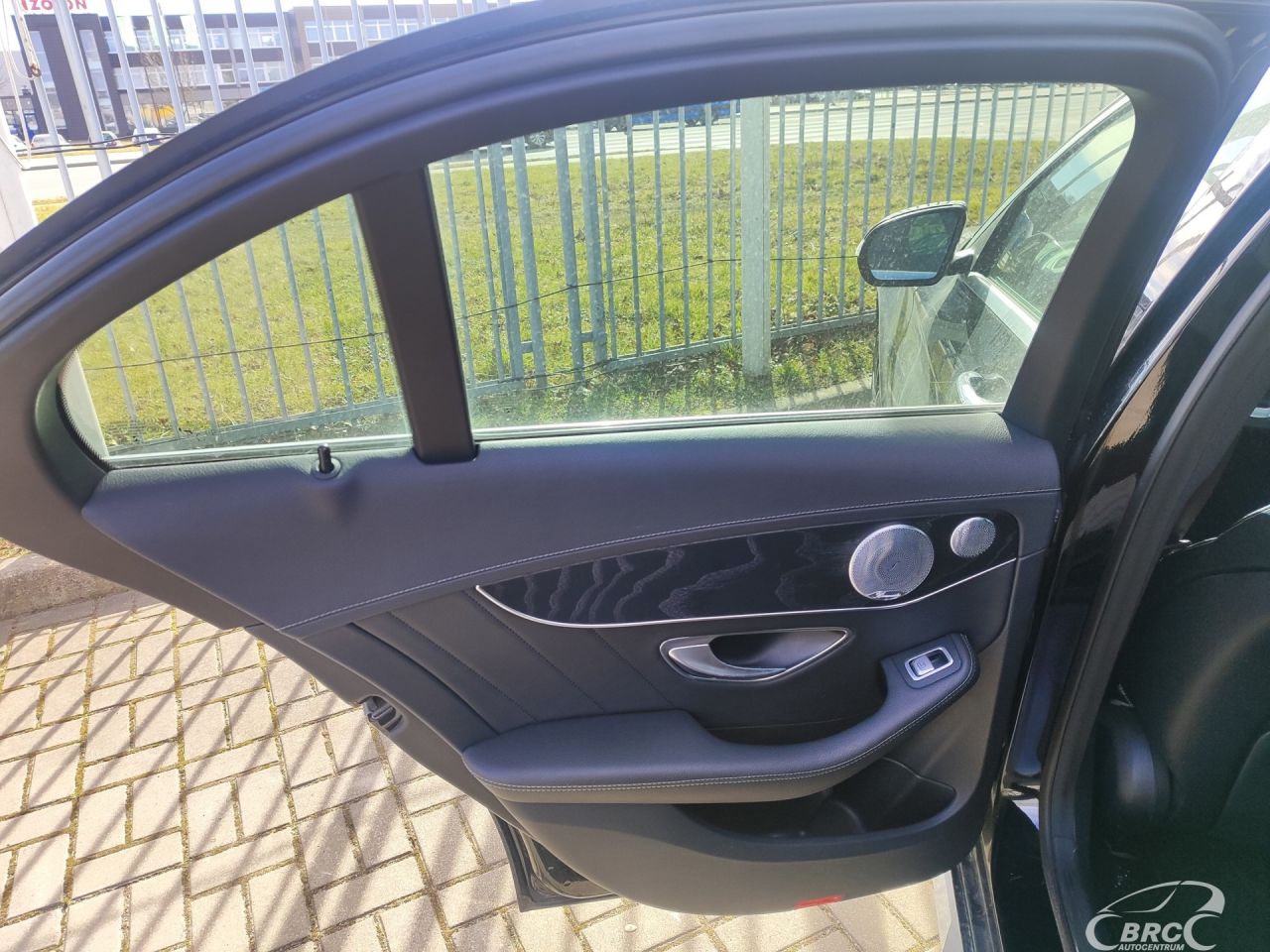 Mercedes-Benz C300 | 10